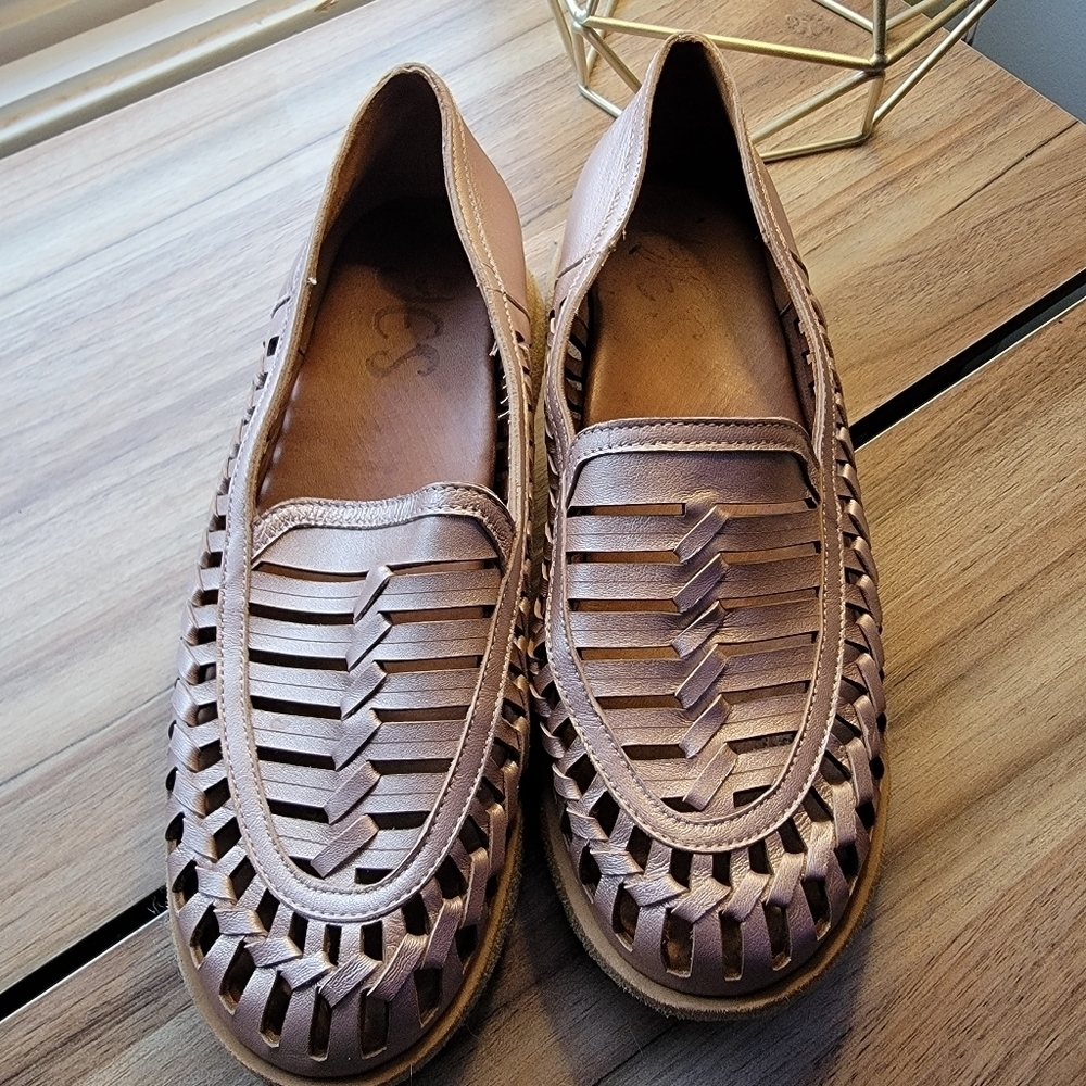 Yes, Huarache style loafer, Euro 40 (81/2-9), Blush